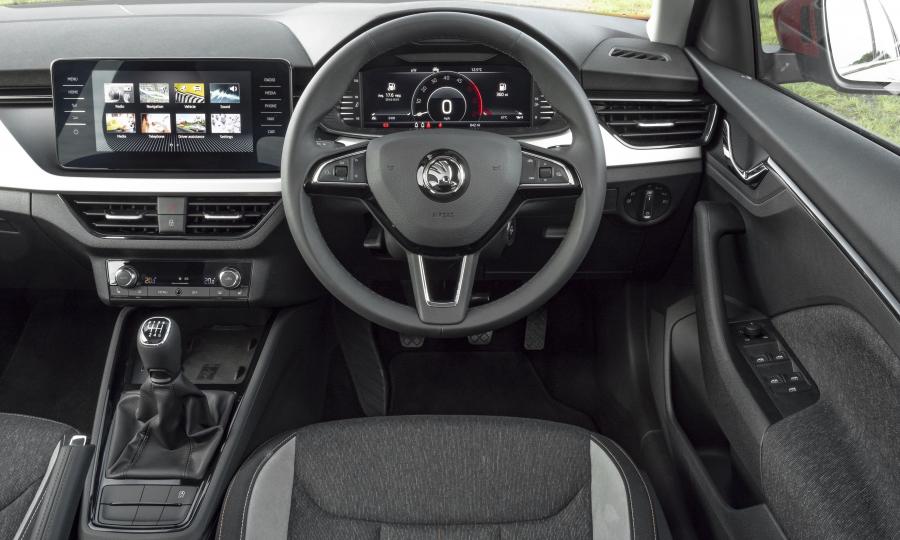 Торпедо Skoda Kamiq 2019 года  (UK) (фото 15 из 40)